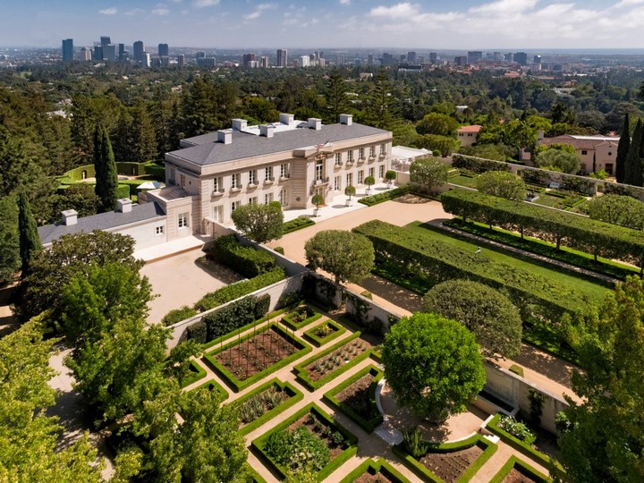 Gaze at Chartwell Estate, The Mesmerizing Mansion in L.A.